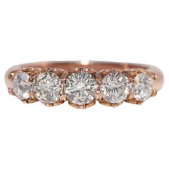 Vintage Circa 1970s 14k Gold Natural Diamond 5 Stone Decorated Band Ring (Bague à 5 pierres décorées)