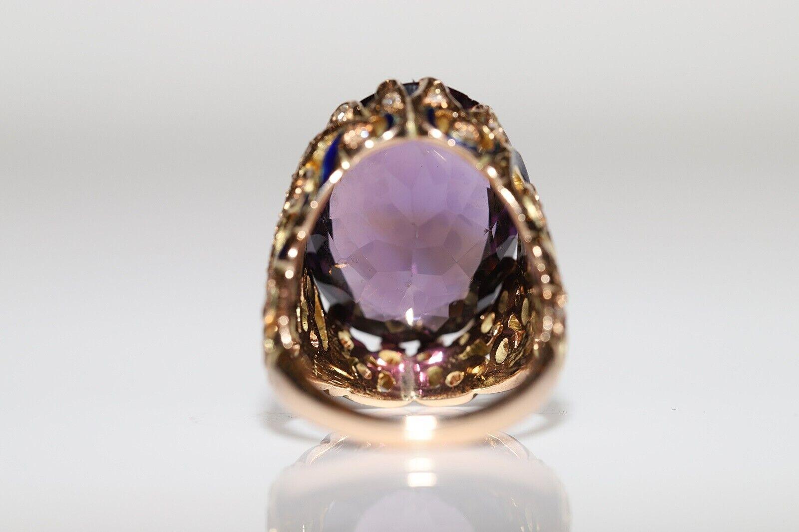 In sehr gutem Zustand.
Das Gesamtgewicht beträgt 14.6 Gramm.
Insgesamt ist Diamant 0,75 Karat.
Der Diamant hat die Farbe H-I und die Reinheit vs-s1-s2.
Ringgröße ist US 6.5
Wir können jede Größe herstellen.
Bitte kontaktieren Sie uns bei Fragen.