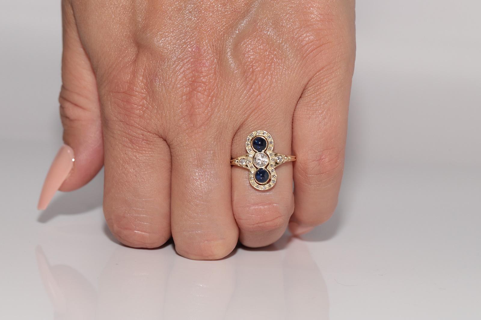 Vintage CIRCA 1970er Jahre 14k Gold natürlichen Diamanten und Cabochon Cut Saphir Ring (Retro) im Angebot