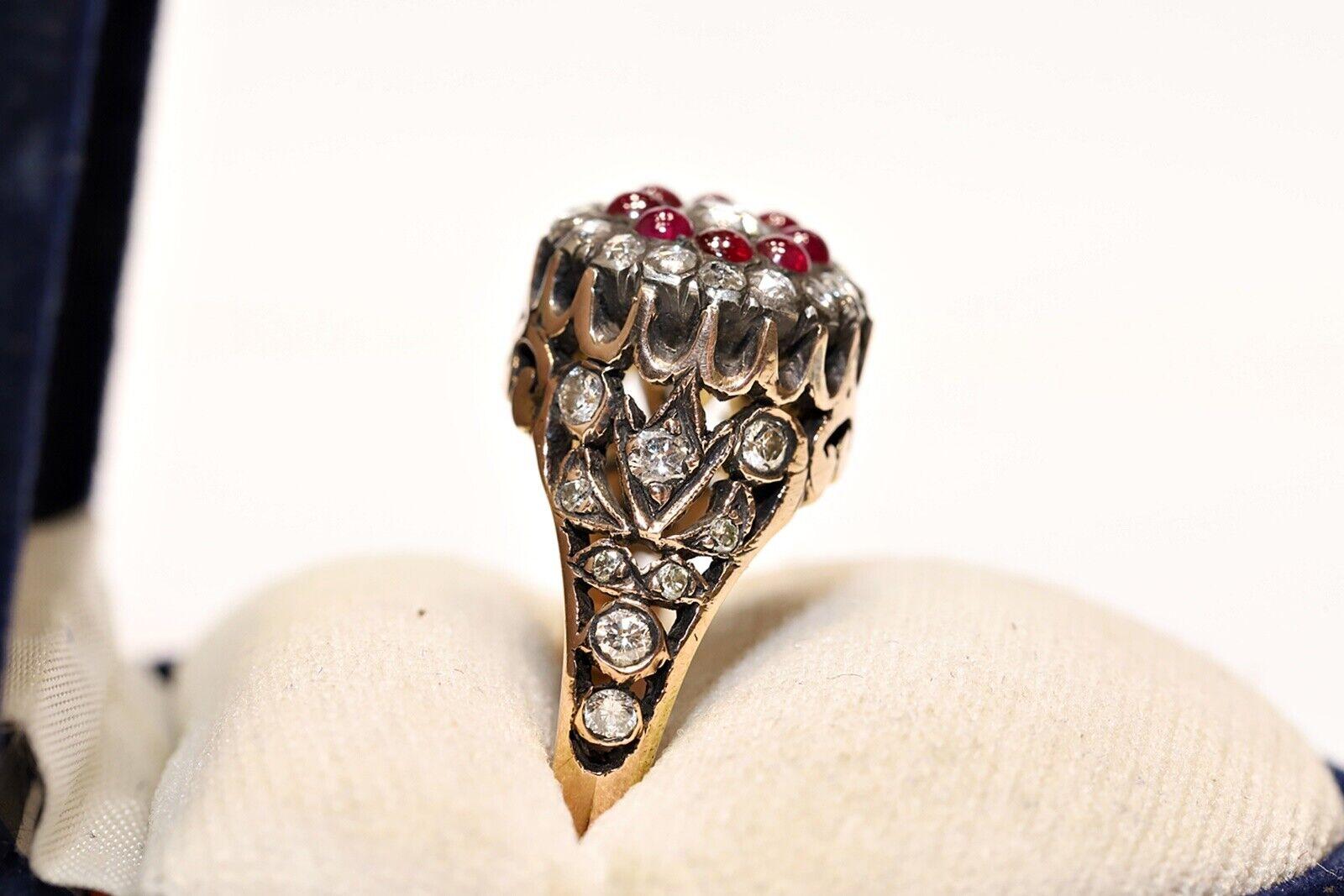 Vintage Circa 1970s 14k Gold Natural Diamond And Cabochon Ruby Decorated Ring  For Sale 6