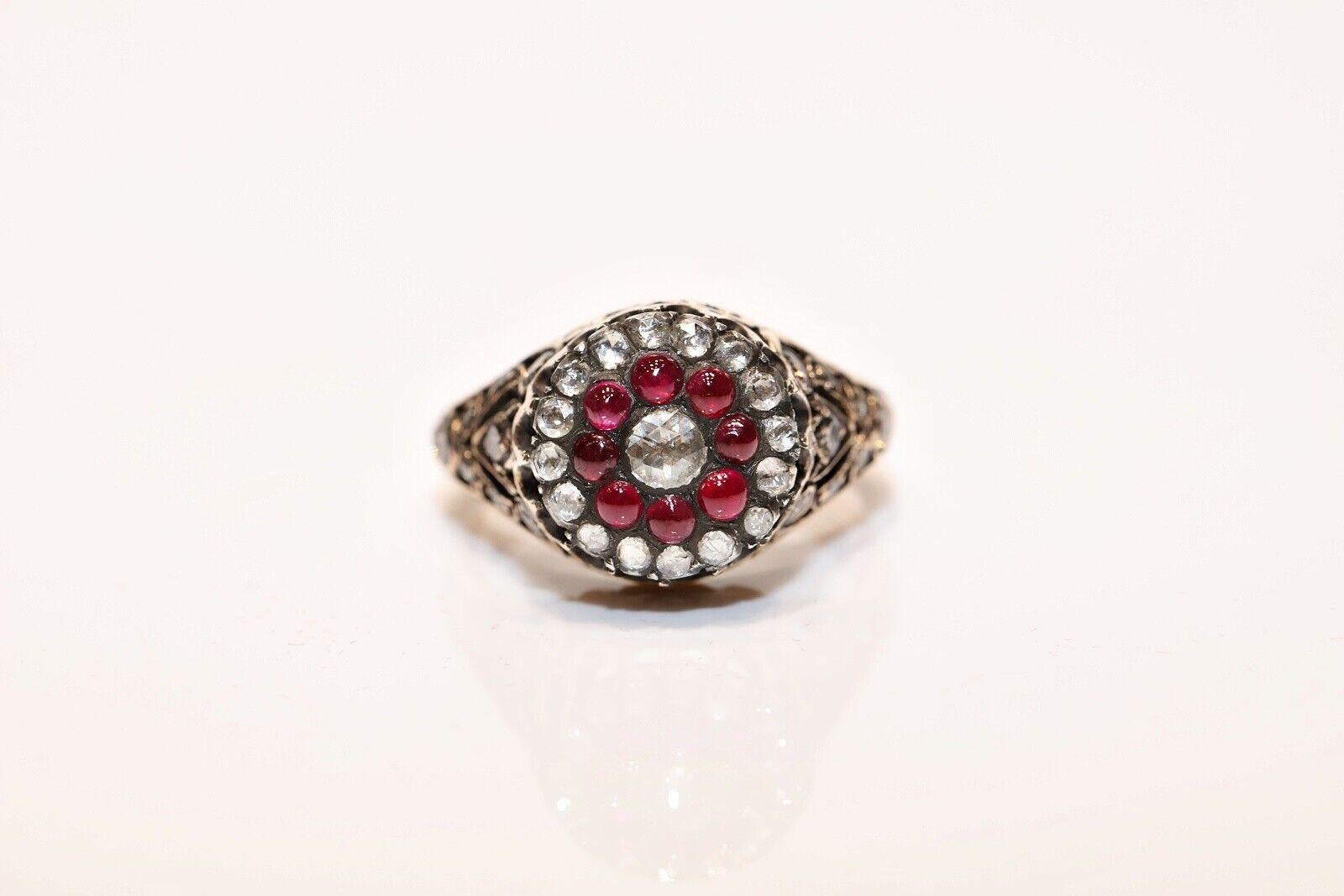 Vintage Circa 1970s 14k Gold Natural Diamond And Cabochon Ruby Decorated Ring  For Sale 7