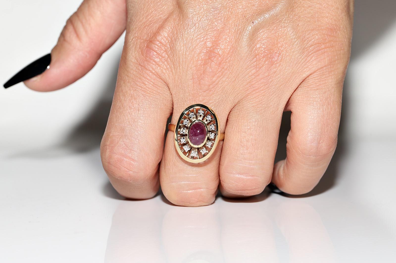 Retro Vintage Circa 1970s 14k Gold Natural Diamond And Cabochon Ruby Decorated Ring  For Sale