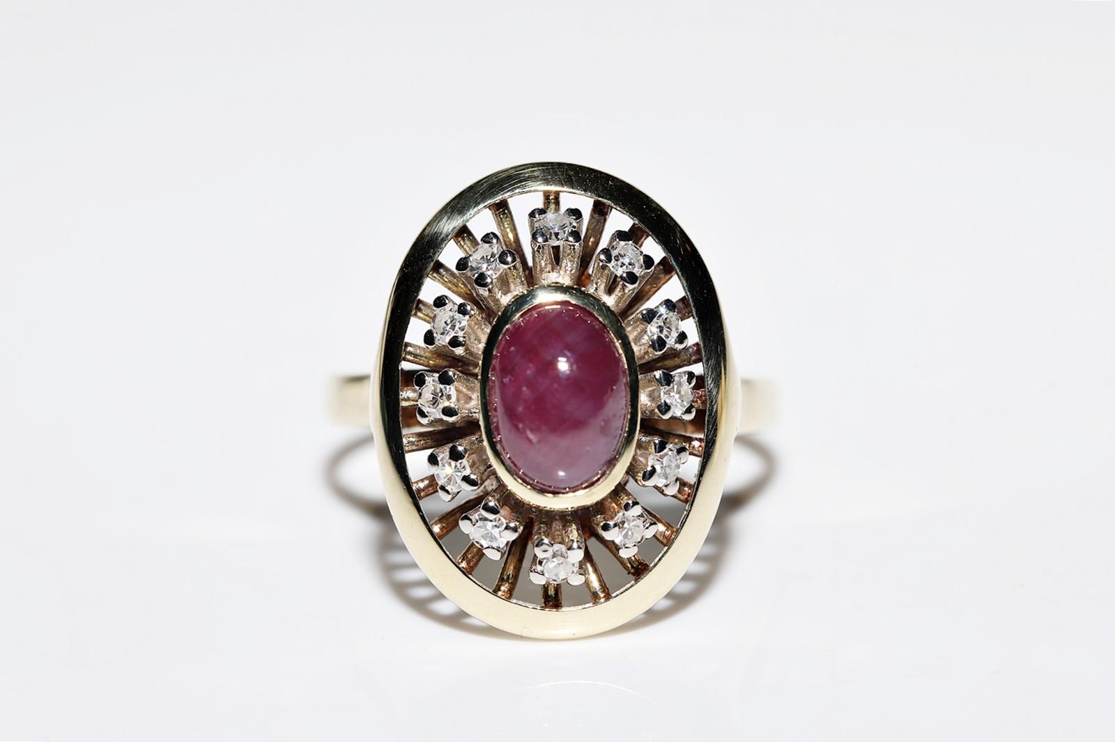 Vintage Circa 1970s 14k Gold Natural Diamond And Cabochon Ruby Decorated Ring  For Sale 1