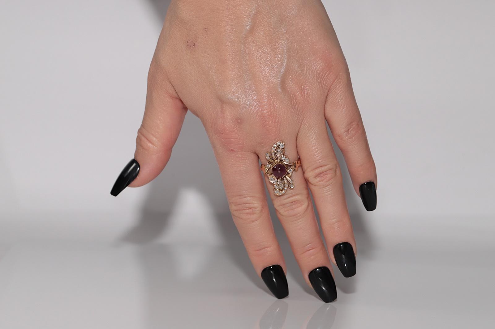 Vintage Circa 1970s 14k Gold Natural Diamond And Cabochon Ruby Flowers Ring For Sale 6