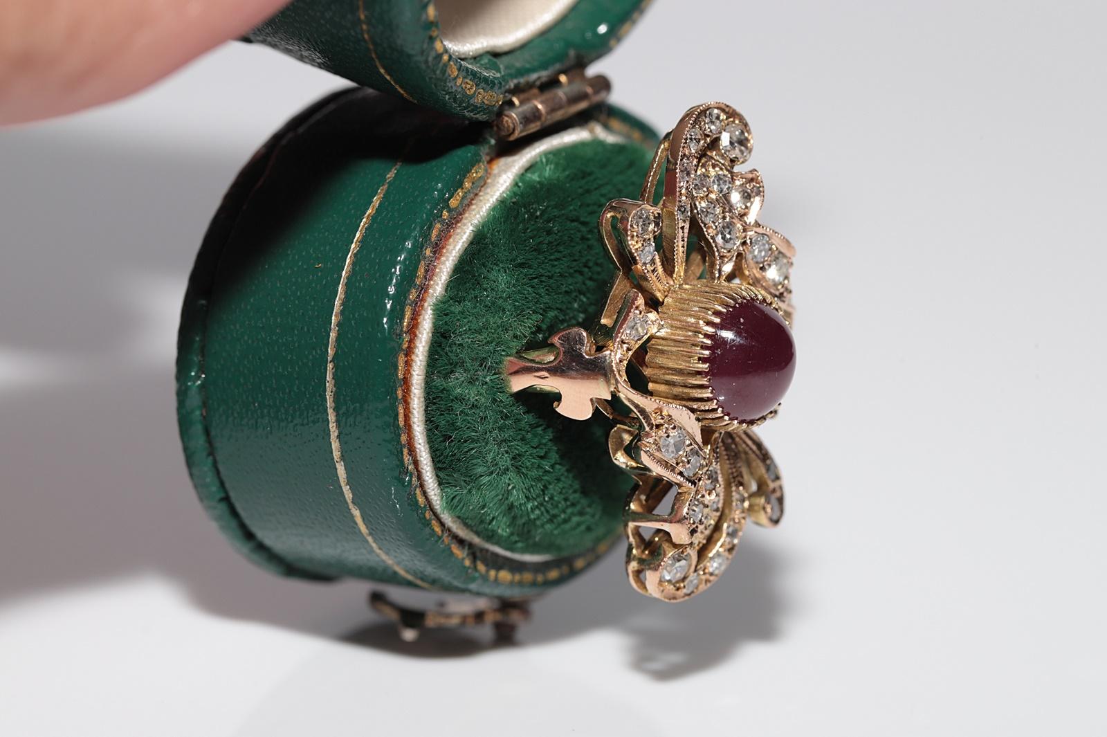 Retro Vintage Circa 1970s 14k Gold Natural Diamond And Cabochon Ruby Flowers Ring For Sale