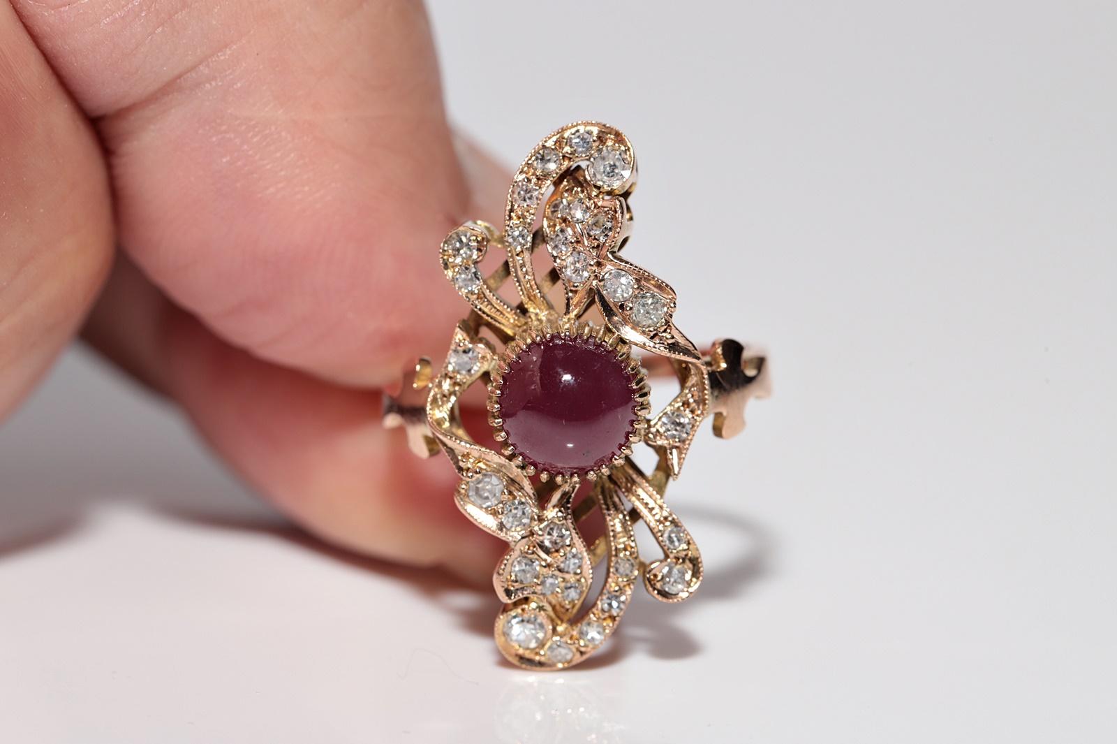 Single Cut Vintage Circa 1970s 14k Gold Natural Diamond And Cabochon Ruby Flowers Ring For Sale
