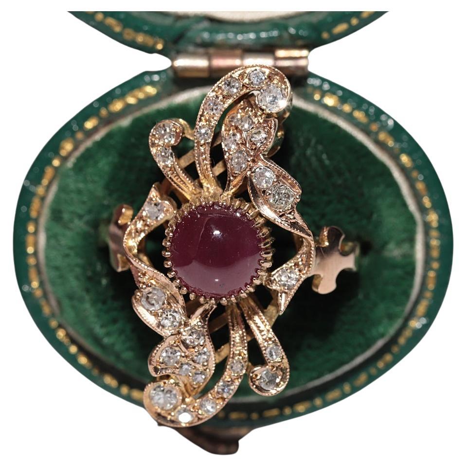 Vintage Circa 1970s 14k Gold Natural Diamond And Cabochon Ruby Flowers Ring For Sale
