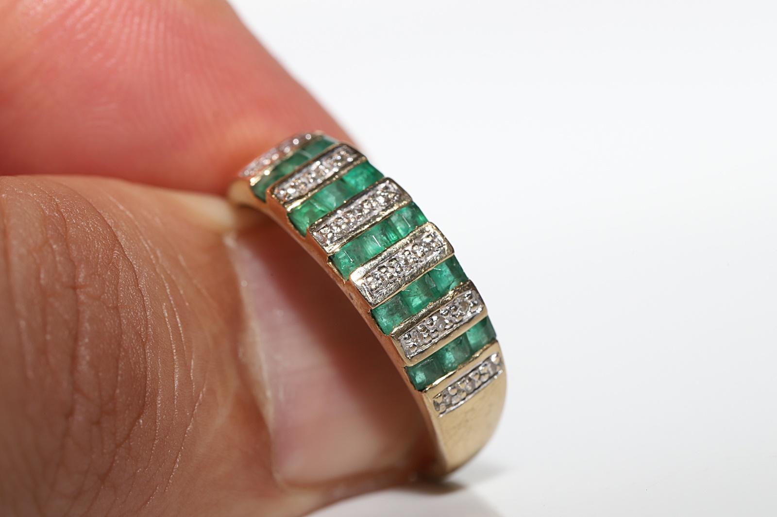 Vintage Circa 1970s 14k Gold Natural Diamond And Caliber Emerald Ring For Sale 7