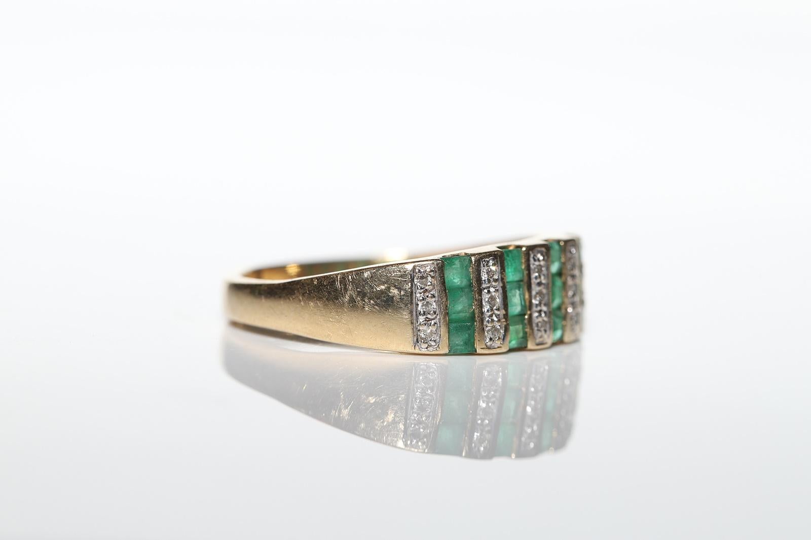 Women's Vintage Circa 1970s 14k Gold Natural Diamond And Caliber Emerald Ring For Sale