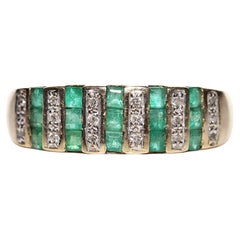 Retro Circa 1970s 14k Gold Natural Diamond And Caliber Emerald Ring
