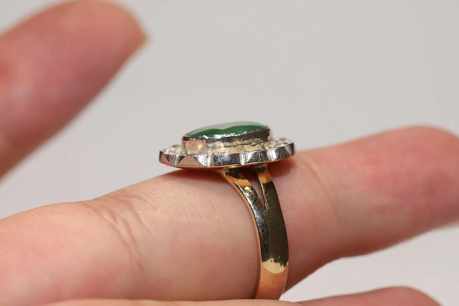 Women's Vintage Circa 1970s 14k Gold Natural Diamond And Emerald Decorated Ring  For Sale