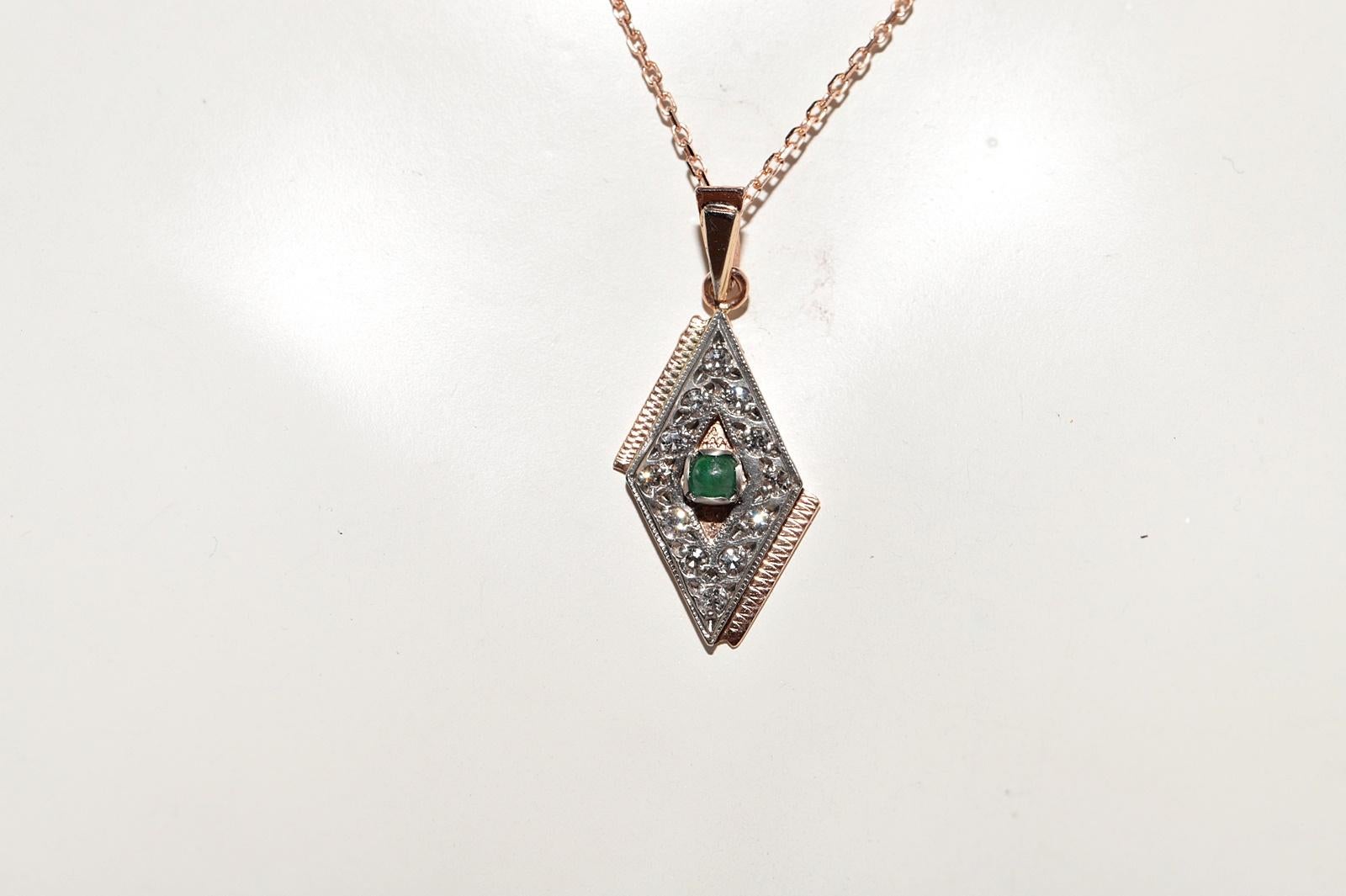 Taglio singolo Collana con diamante naturale e smeraldo in oro 14k, vintage, degli anni '70 circa. in vendita