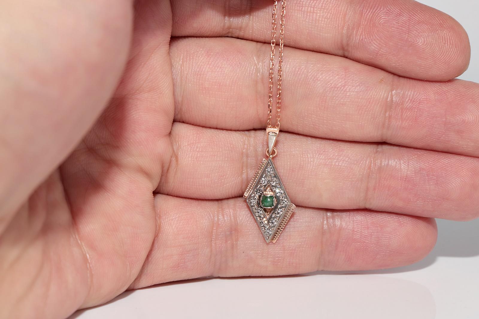 Donna Collana con diamante naturale e smeraldo in oro 14k, vintage, degli anni '70 circa. in vendita