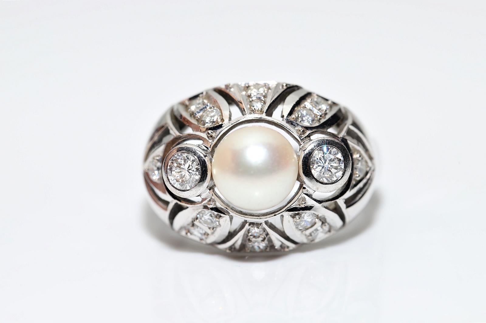 Retro Vintage Circa 1970s 14k Gold Natural Diamond And Pearl Decorated Ring  For Sale