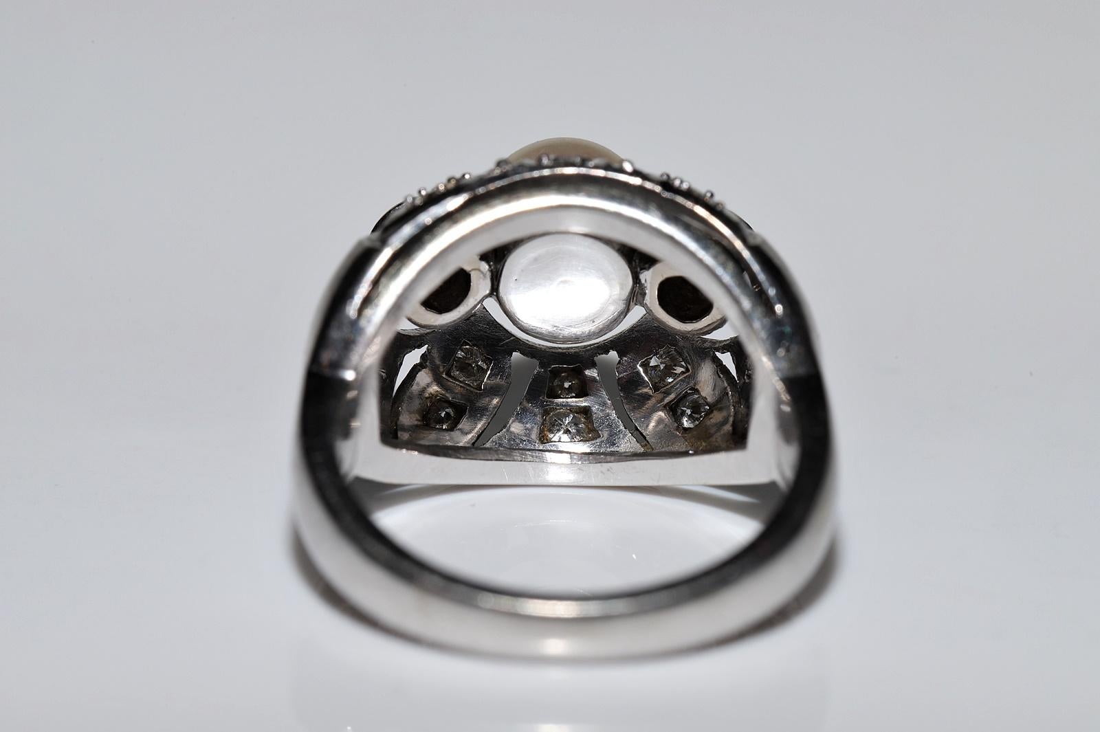 Vintage Circa 1970er Jahre 14k Gold Natürlicher Diamant und Perle Dekorierter Ring im Angebot 1