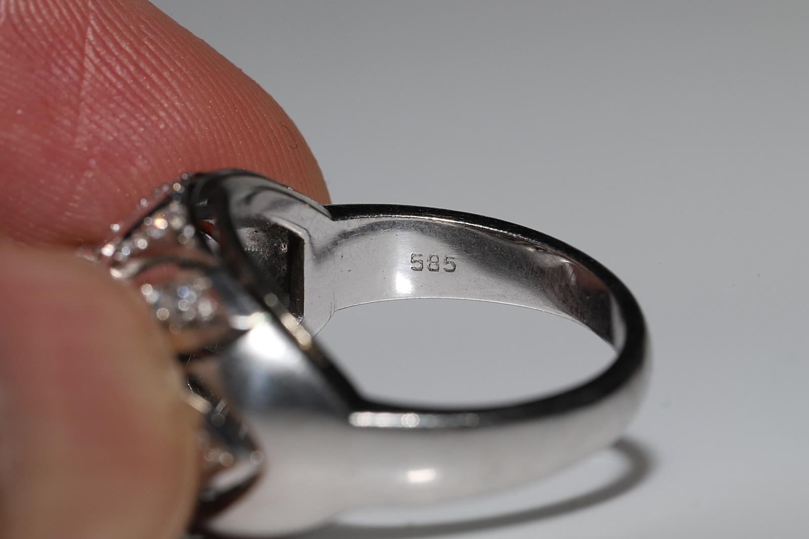Anello decorato con diamanti naturali e perle in oro 14k, CIRCA ANNI 70 in vendita 2