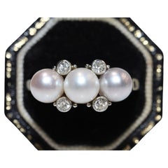 Retro Circa 1970s 14k Gold Natural Diamond And Pearl Ring