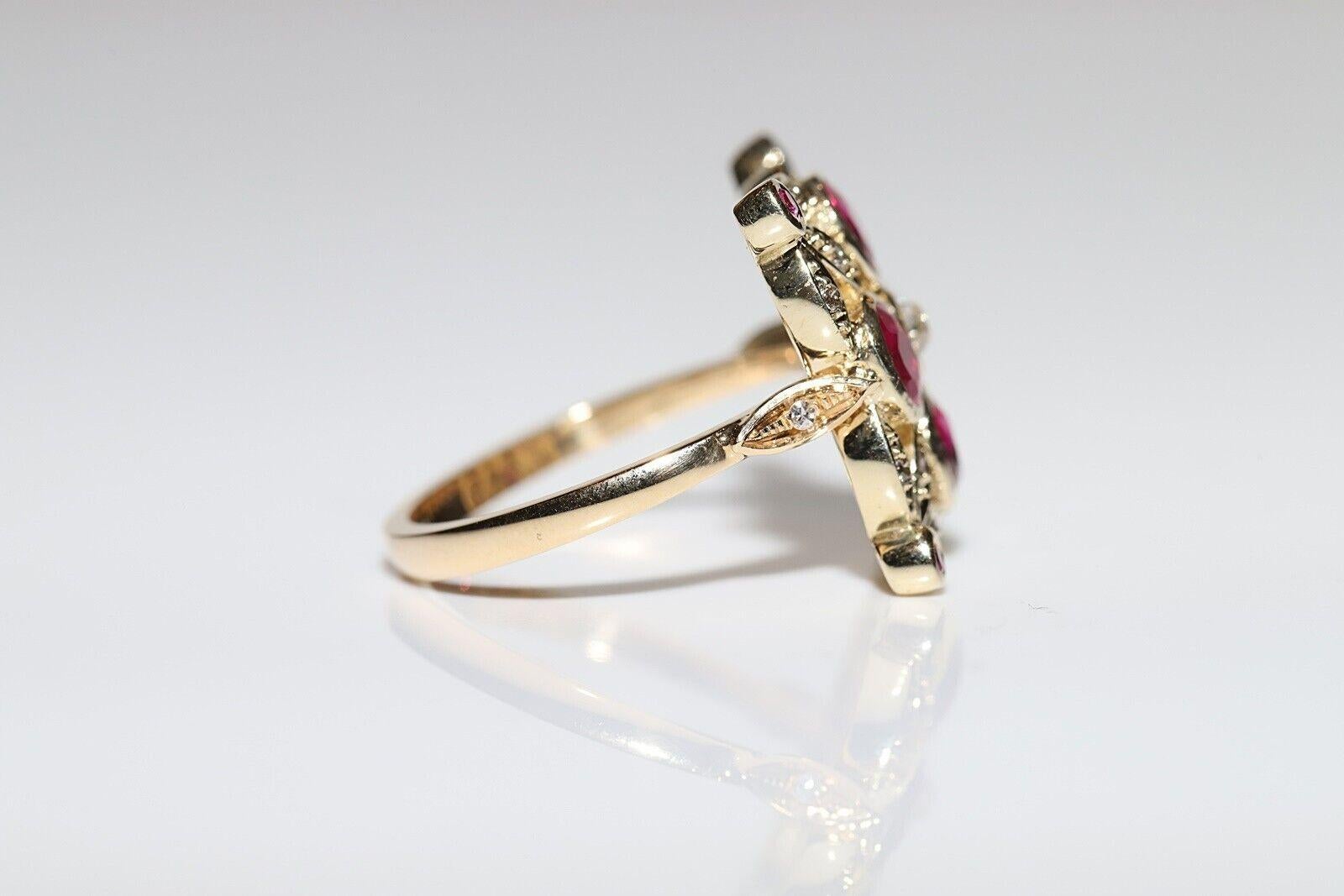 Anello da cocktail decorato con diamanti naturali e rubini in oro 14k, CIRCA ANNI 70 in vendita 1