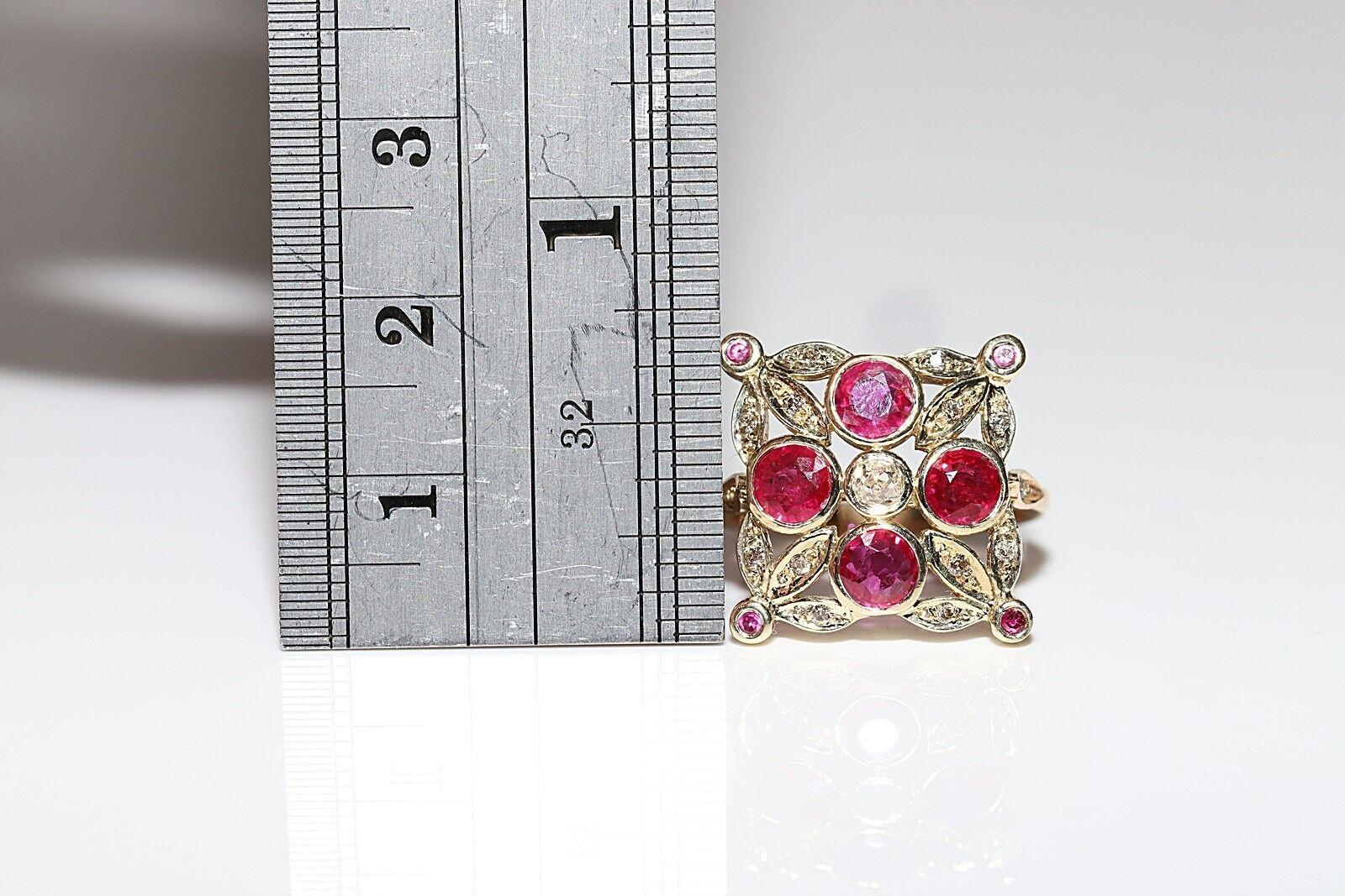 Anello da cocktail decorato con diamanti naturali e rubini in oro 14k, CIRCA ANNI 70 in vendita 2