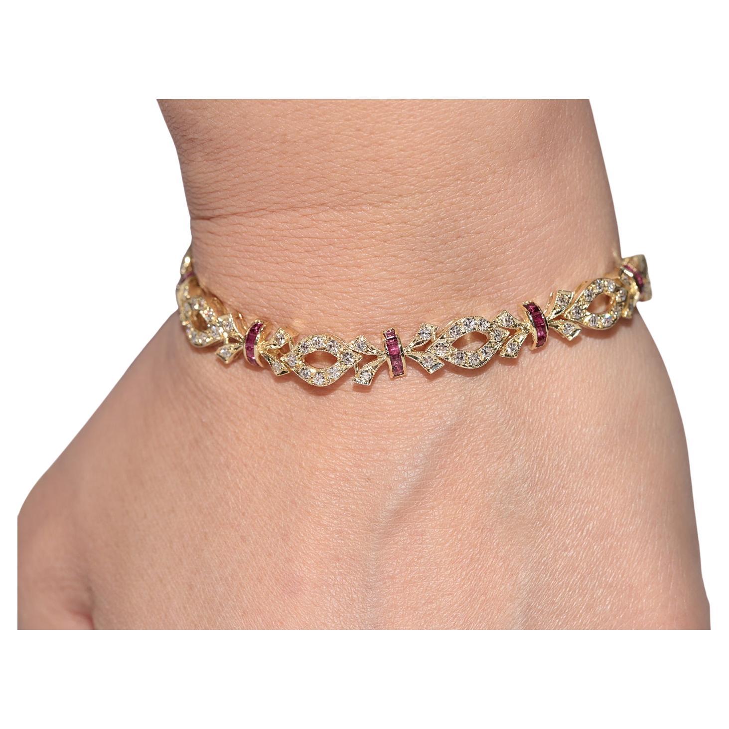 Vintage Circa 1970s 14k Gold Natural Diamond And Ruby Decorated Pretty Bracelet