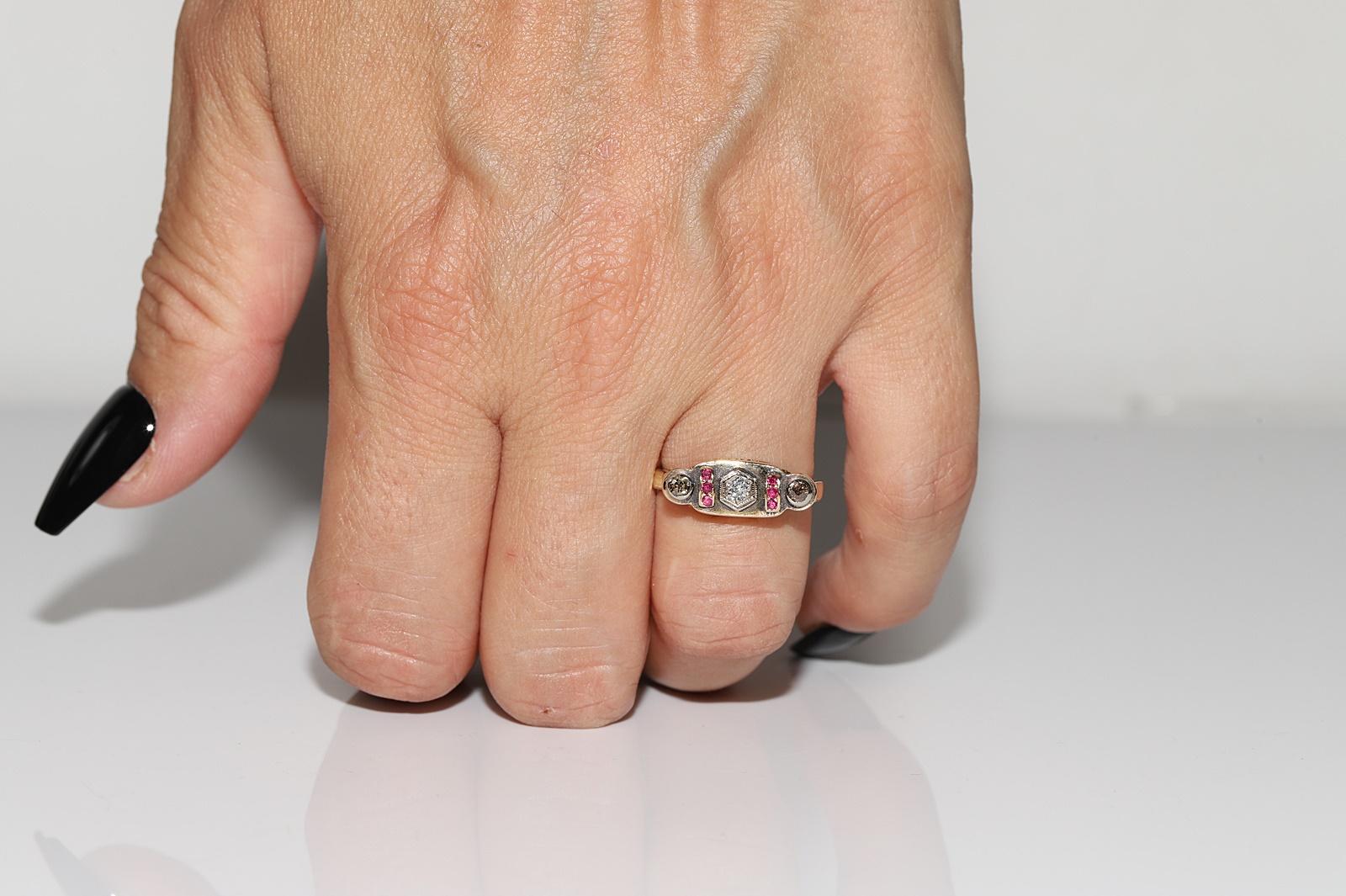 Anello decorato con diamanti naturali e rubini in oro 14k, CIRCA ANNI 70 in vendita 11