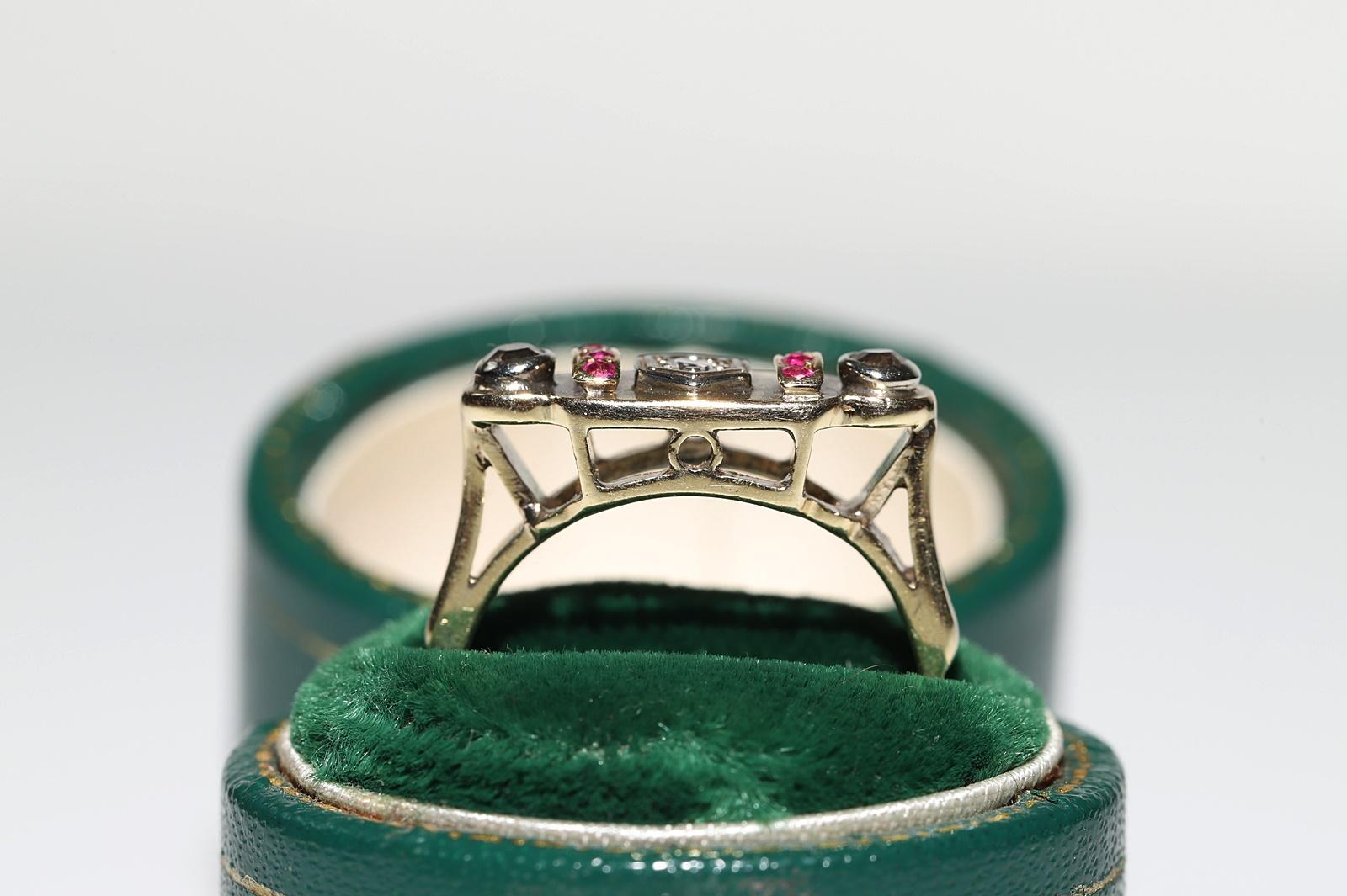Taglio brillante Anello decorato con diamanti naturali e rubini in oro 14k, CIRCA ANNI 70 in vendita