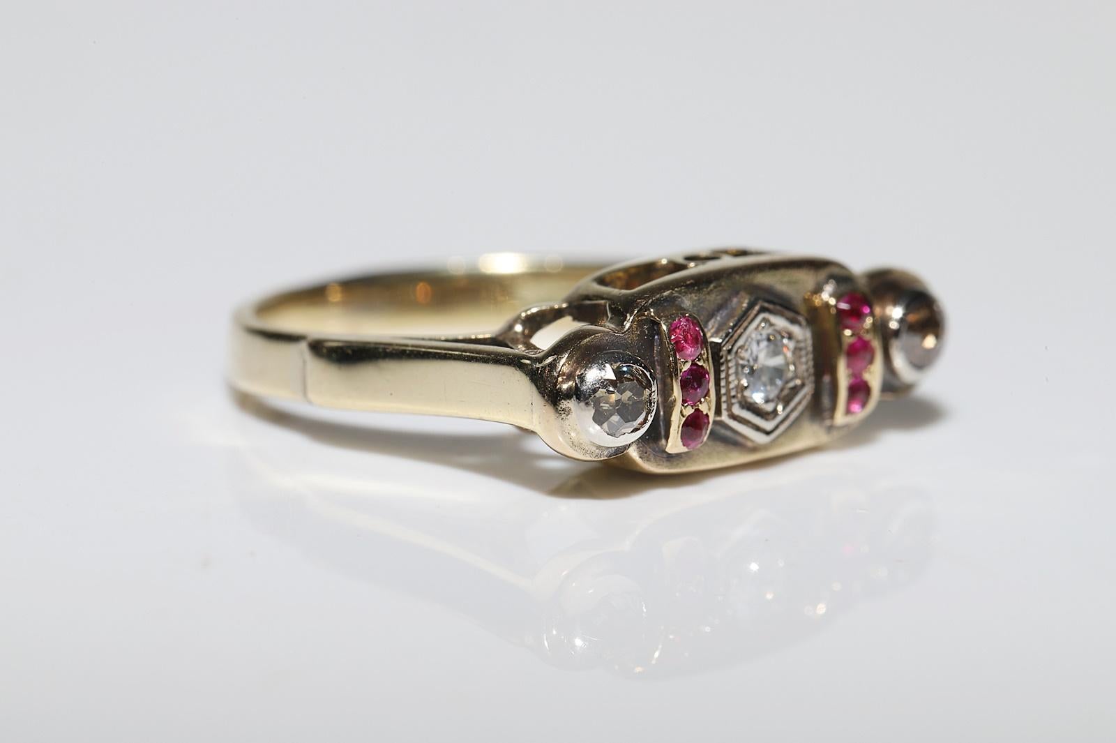 Donna Anello decorato con diamanti naturali e rubini in oro 14k, CIRCA ANNI 70 in vendita