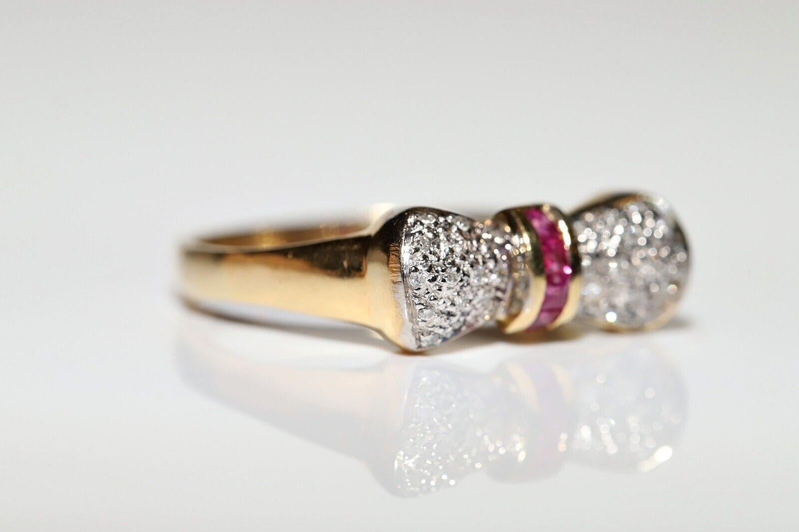 Vintage Circa 1970s 14k Gold Natural Diamond And Ruby Decorated Ring  For Sale 2