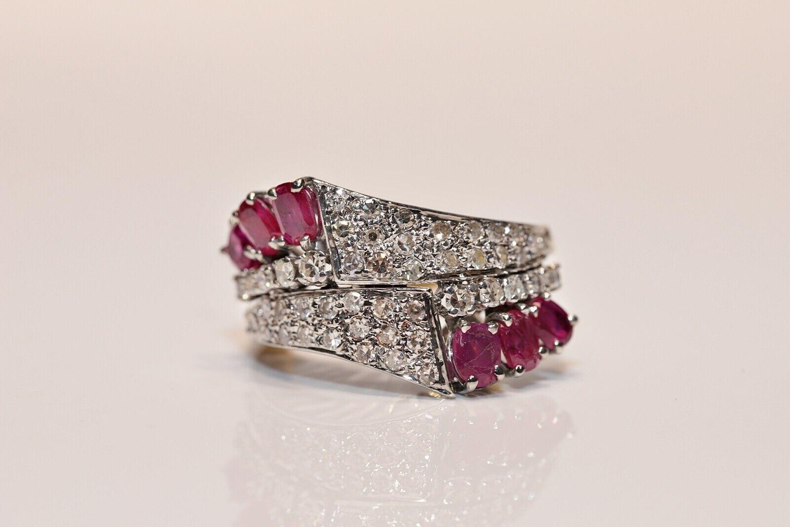 Vintage Circa 1970s 14k Gold Natural Diamond And Ruby Decorated Ring For Sale 2