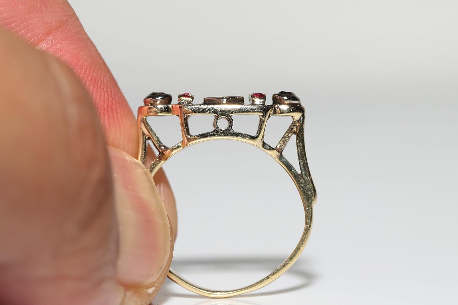 Anello decorato con diamanti naturali e rubini in oro 14k, CIRCA ANNI 70 in vendita 2