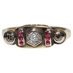 Bague vintage des années 1970 en or 14 carats décorée de diamants naturels et de rubis