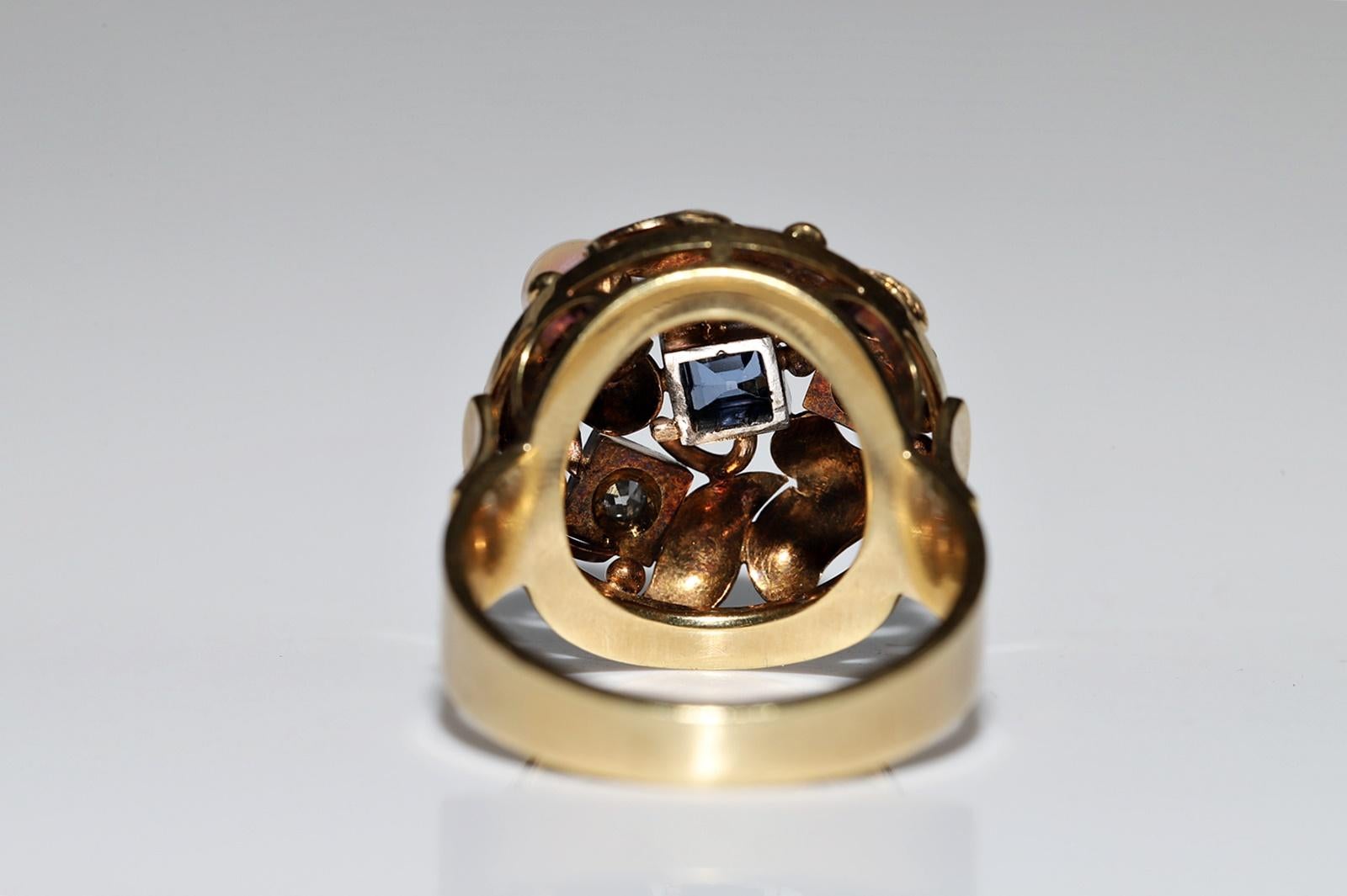 Vintage Circa 1970s 14k Gold Natural Diamond And Sapphire Decorated Ring  For Sale 5