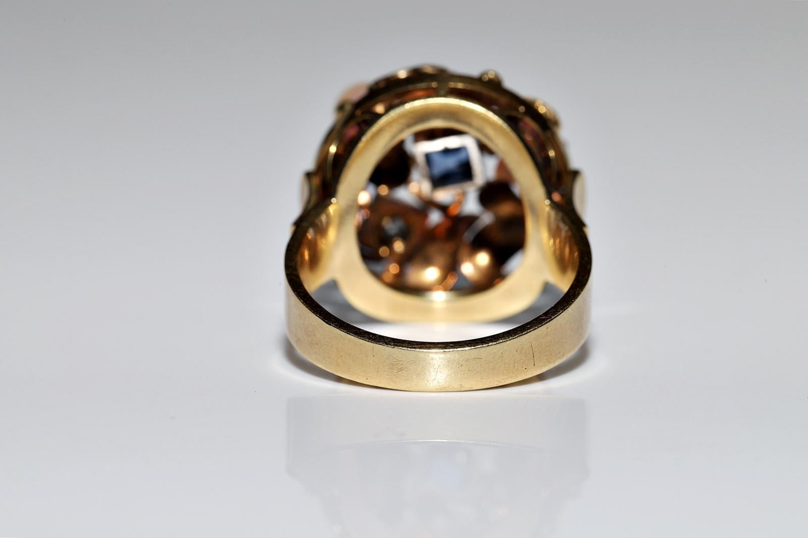 Vintage Circa 1970s 14k Gold Natural Diamond And Sapphire Decorated Ring  For Sale 6