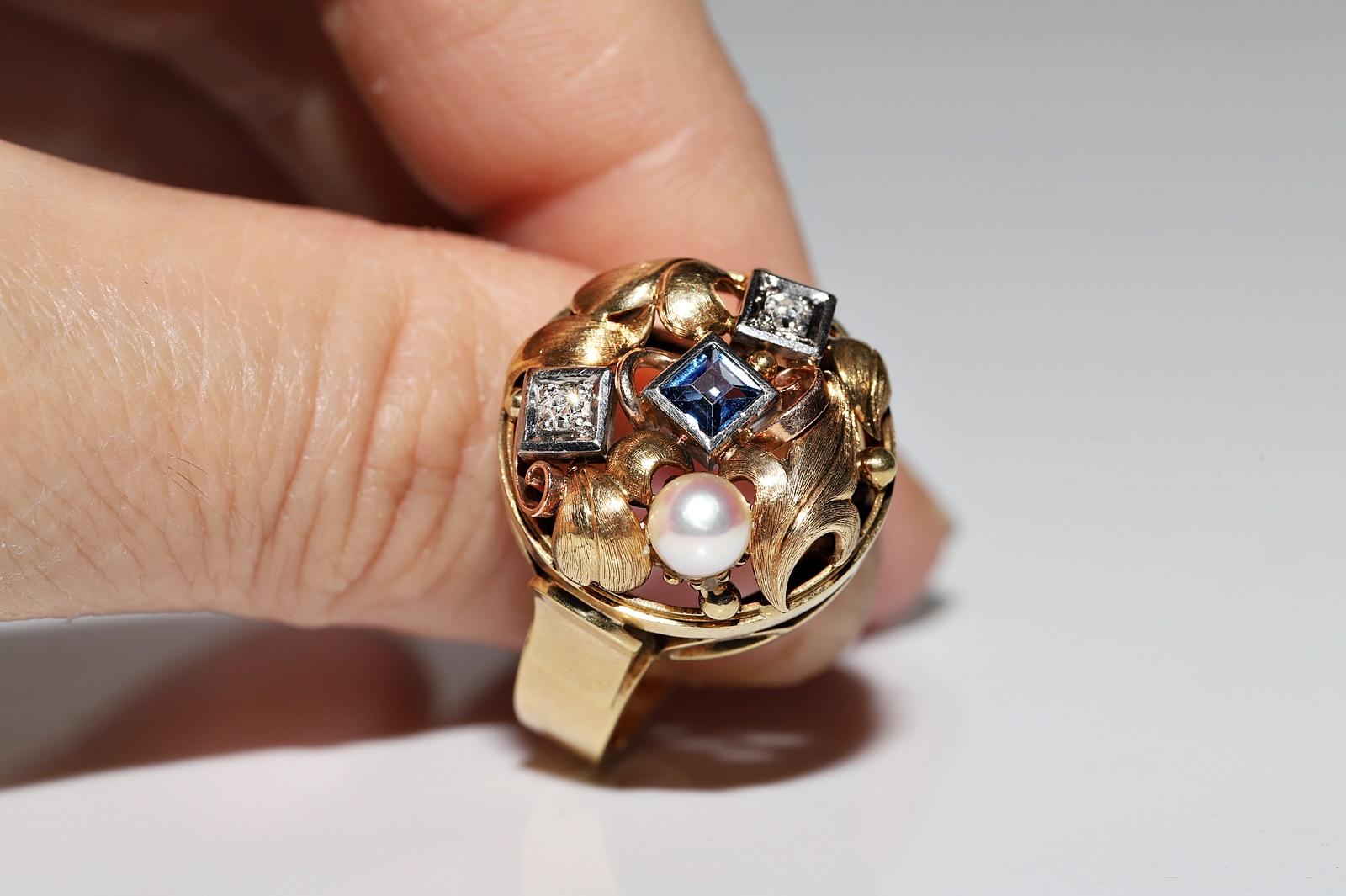 Vintage Circa 1970s 14k Gold Natural Diamond And Sapphire Decorated Ring  For Sale 7