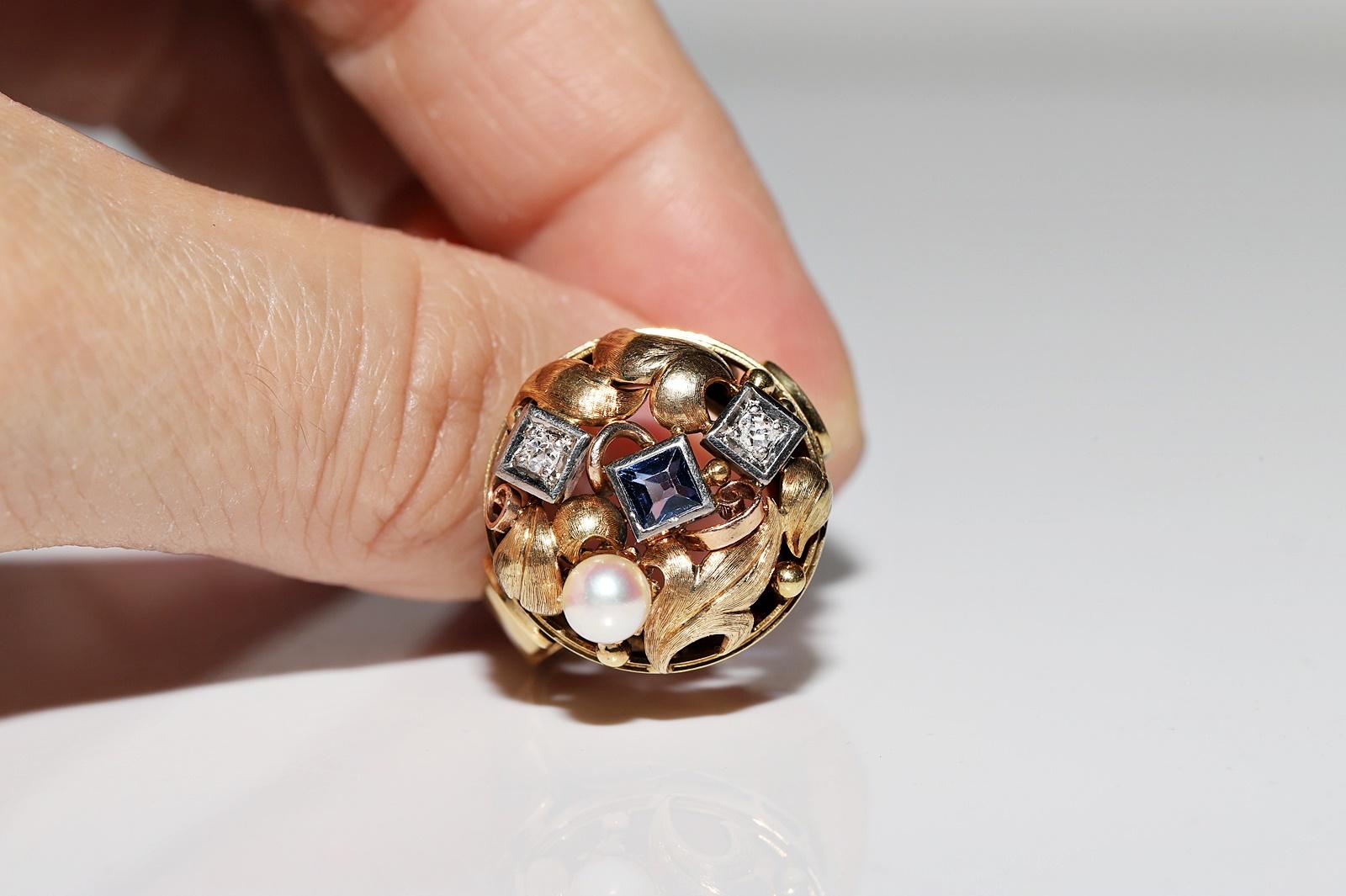 Vintage Circa 1970s 14k Gold Natural Diamond And Sapphire Decorated Ring For Sale 8
