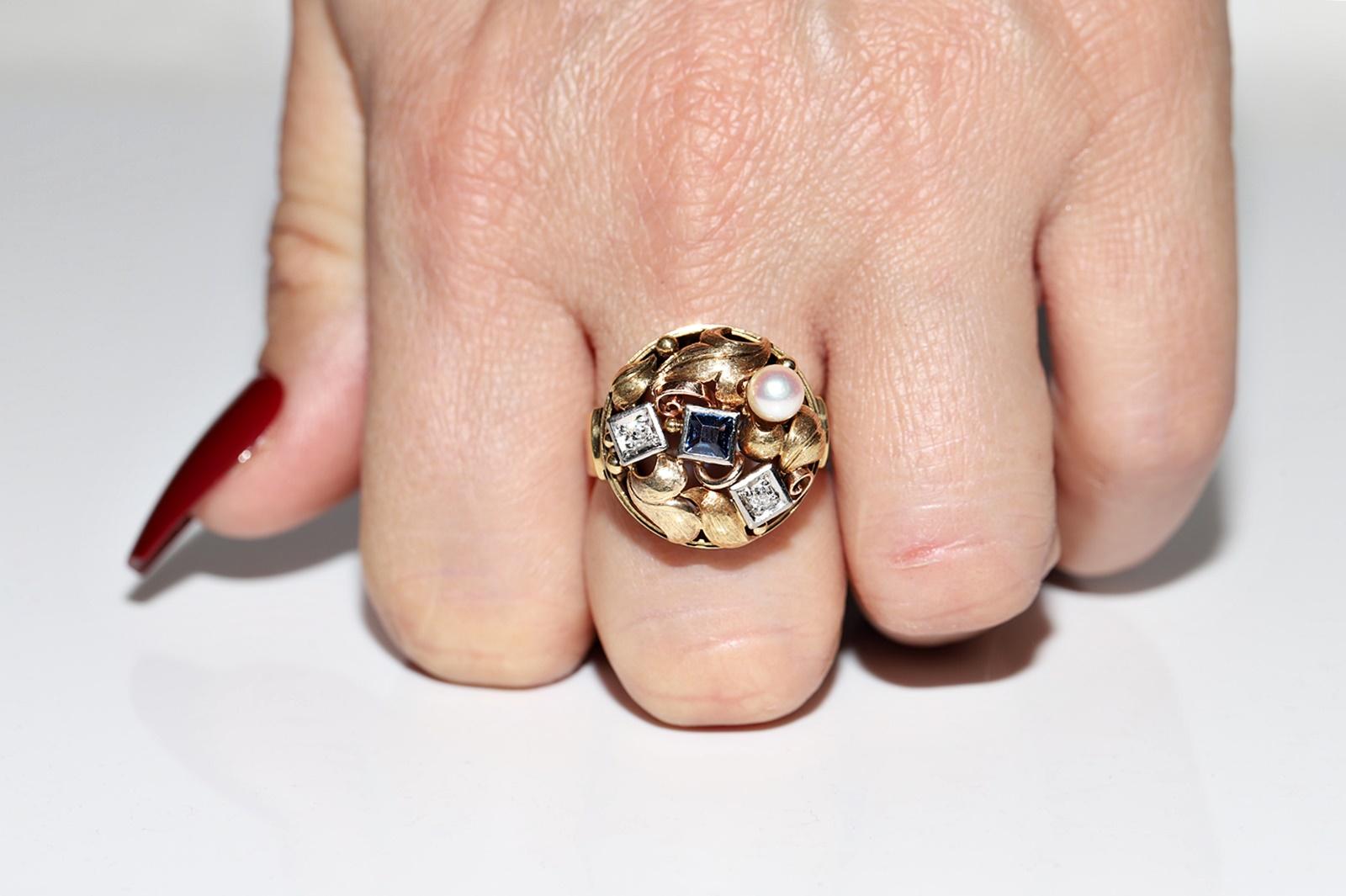 Retro Vintage Circa 1970s 14k Gold Natural Diamond And Sapphire Decorated Ring  For Sale