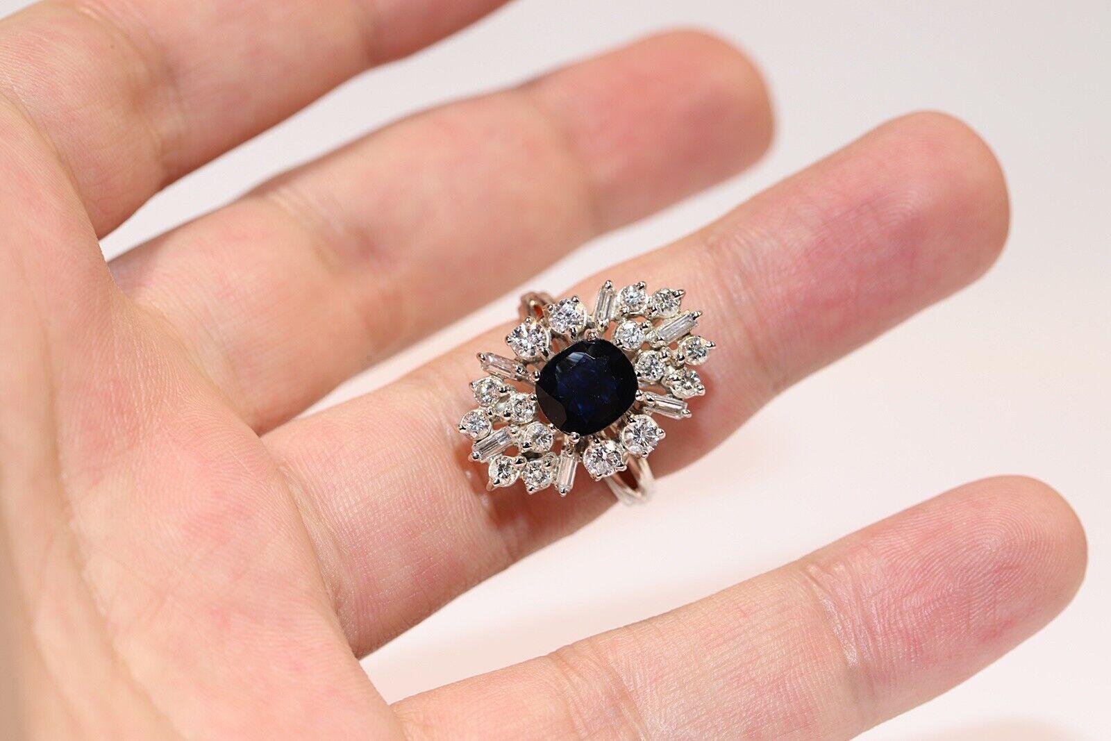 Vintage Circa 1970s 14k Gold Natural Diamond And Sapphire Decorated Ring  In Good Condition For Sale In Fatih/İstanbul, 34
