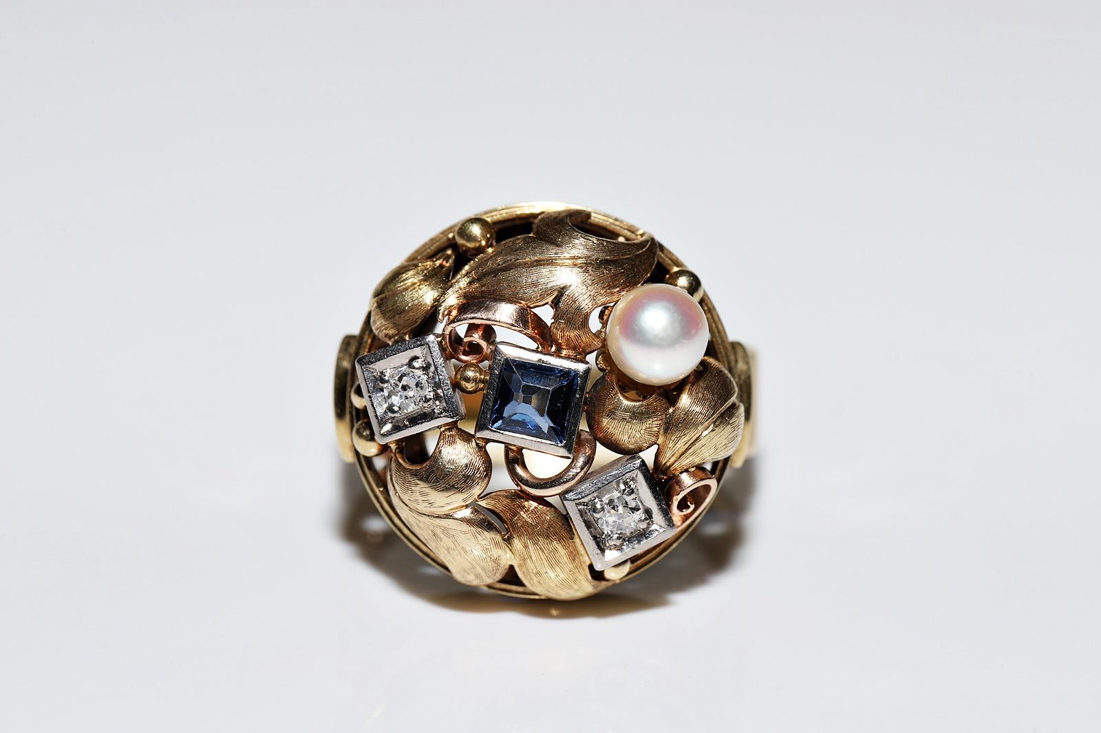 Vintage Circa 1970s 14k Gold Natural Diamond And Sapphire Decorated Ring  For Sale 2