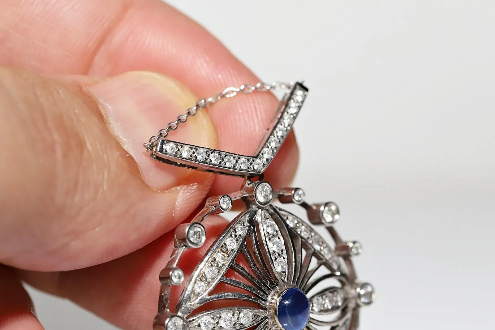 Rétro Collier pendentif vintage des années 1970 en or 14 carats avec diamants naturels et saphirs en vente