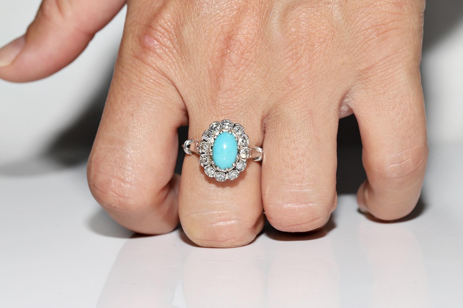 Vintage Circa 1970s 14k Gold Natural Diamond And Turquoise Decorated Ring  For Sale 8