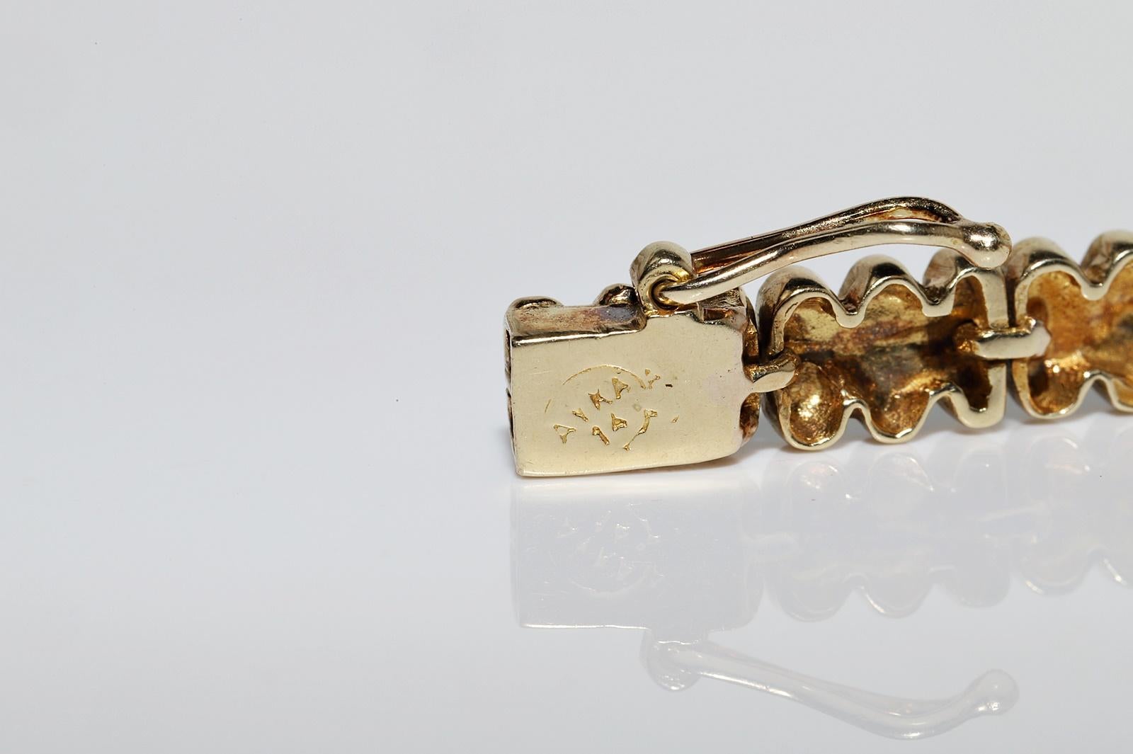 Vintage Circa 1970s 14k Gold Natural Diamond Decorated Amazing Bracelet For Sale 6