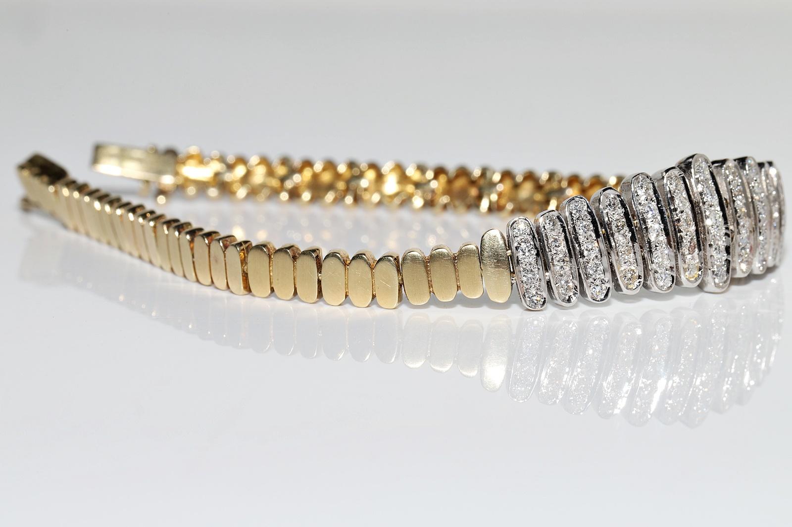 Vintage Circa 1970s 14k Gold Natural Diamond Decorated Amazing Bracelet For Sale 3