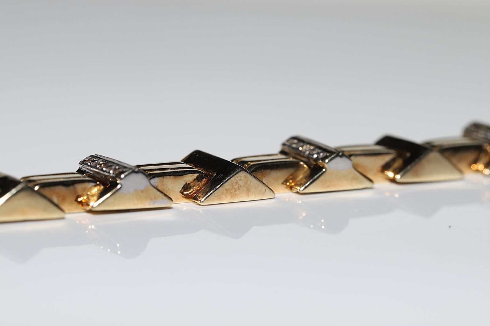 Vintage Circa 1970s 14k Gold Natural Diamond Decorated Bracelet For Sale 6