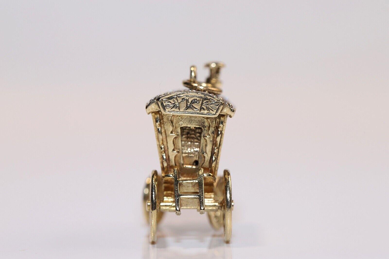 Vintage Circa 1970er Jahre 14k Gold Natürlicher Diamant Dekorierter Auto-Anhänger im Angebot 9