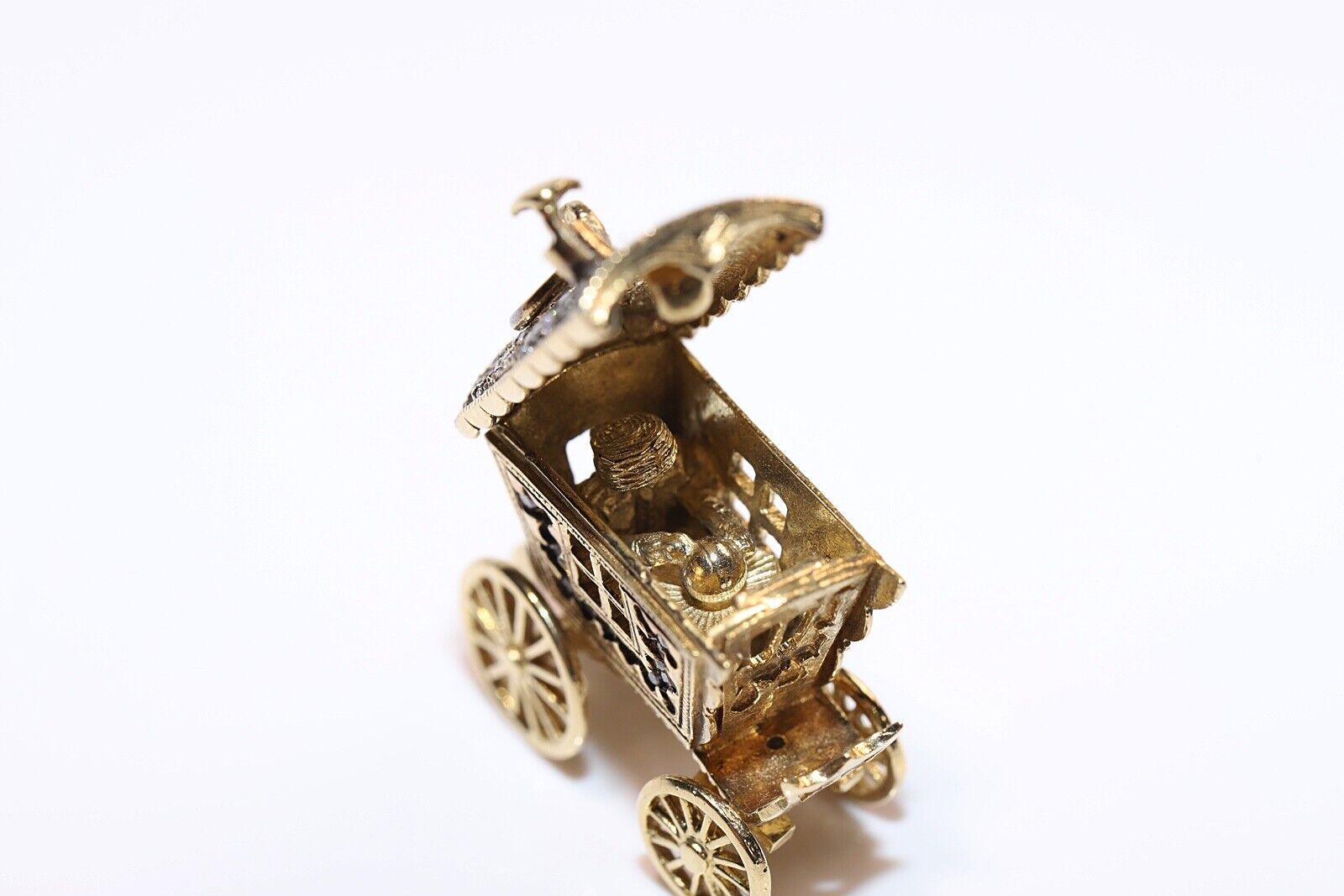 Vintage Circa 1970s 14k Gold Natural Diamond Decorated Car Pendant In Good Condition For Sale In Fatih/İstanbul, 34