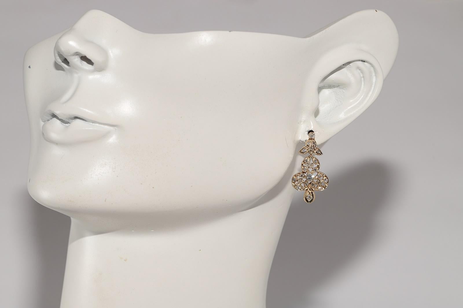 Vintage Circa 1970er Jahre 14k Gold Natürlicher Diamant Dekorierter Tropfenohrring im Angebot 8