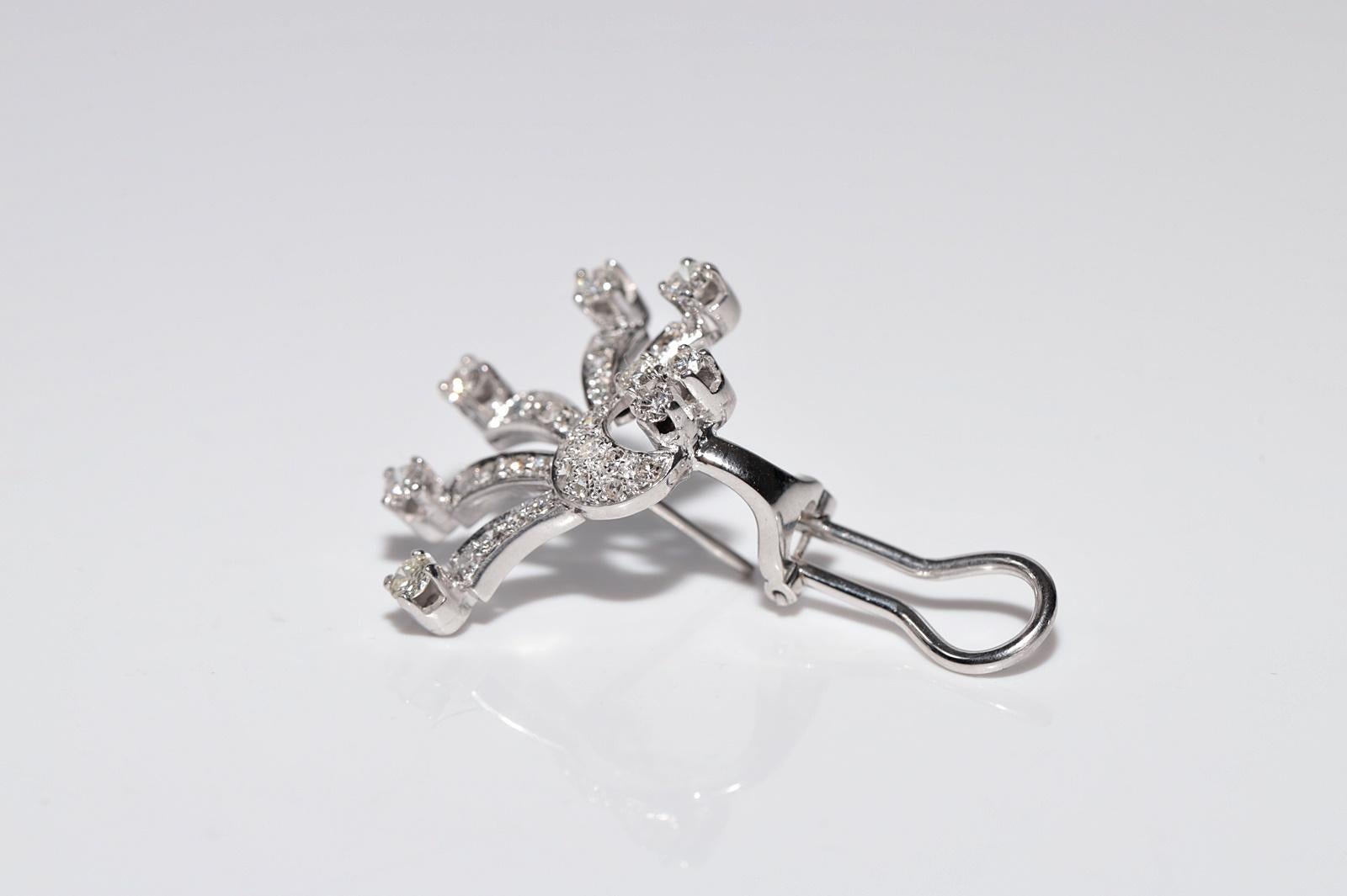 Vintage Circa 1970er Jahre 14k Gold Natürlicher Diamant-Ohrring mit verzierten Blumen im Vintage-Stil im Angebot 4