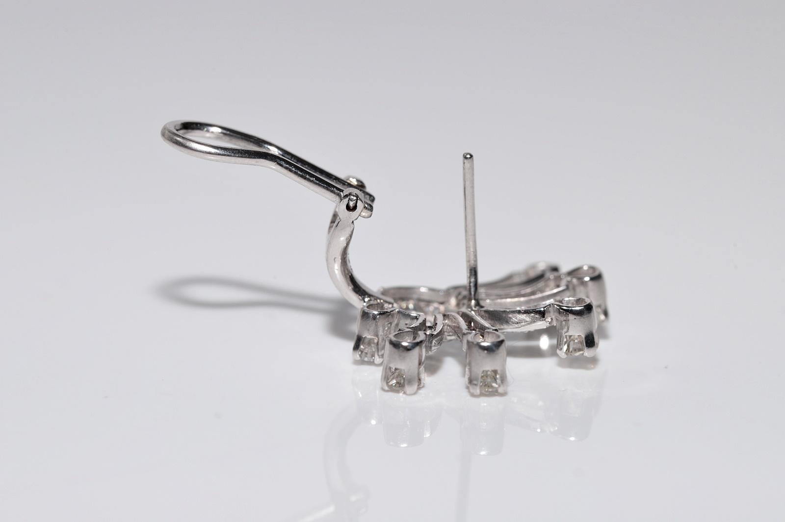 Vintage Circa 1970er Jahre 14k Gold Natürlicher Diamant-Ohrring mit verzierten Blumen im Vintage-Stil Damen im Angebot