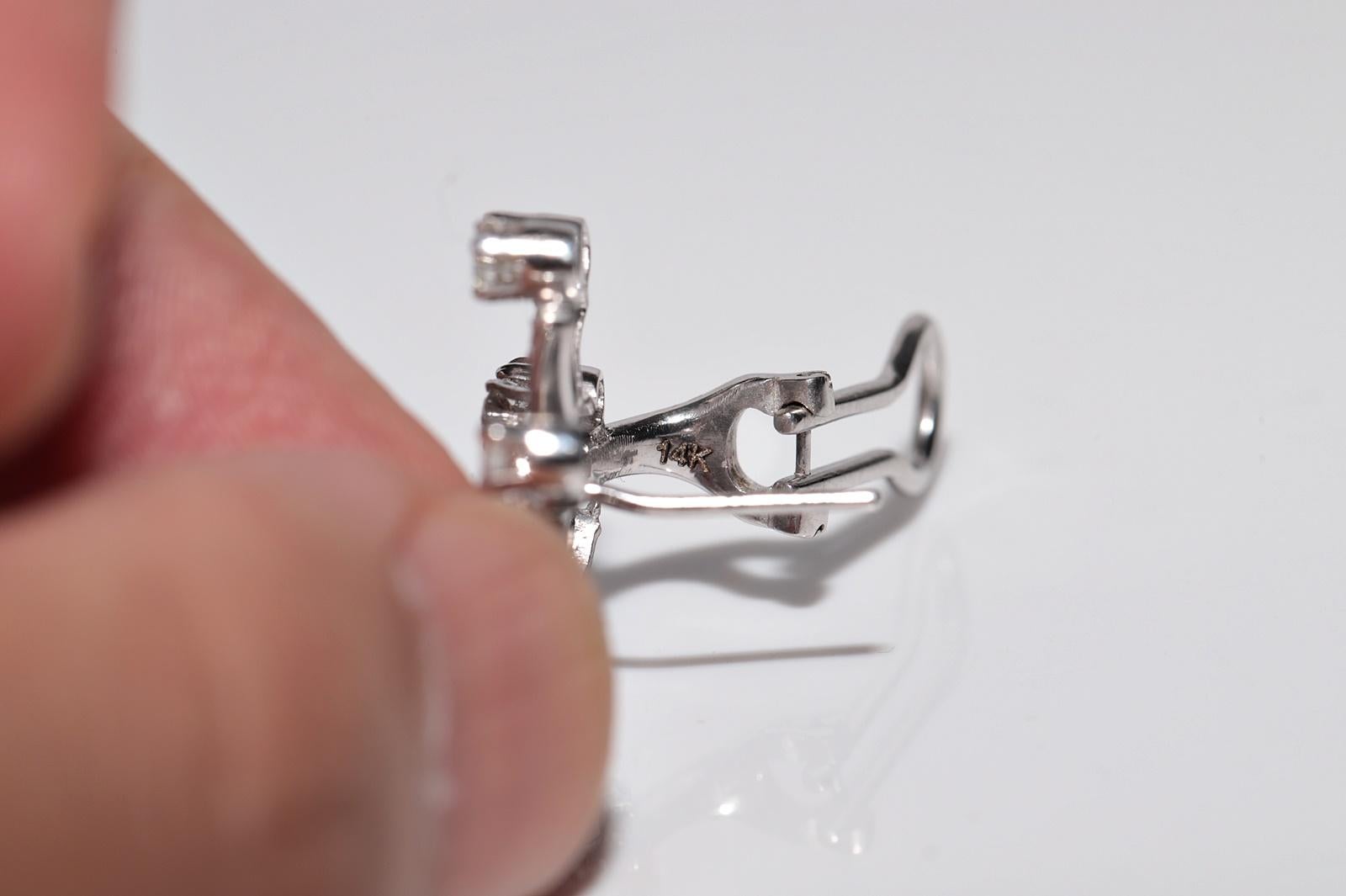 Vintage Circa 1970er Jahre 14k Gold Natürlicher Diamant-Ohrring mit verzierten Blumen im Vintage-Stil im Angebot 2