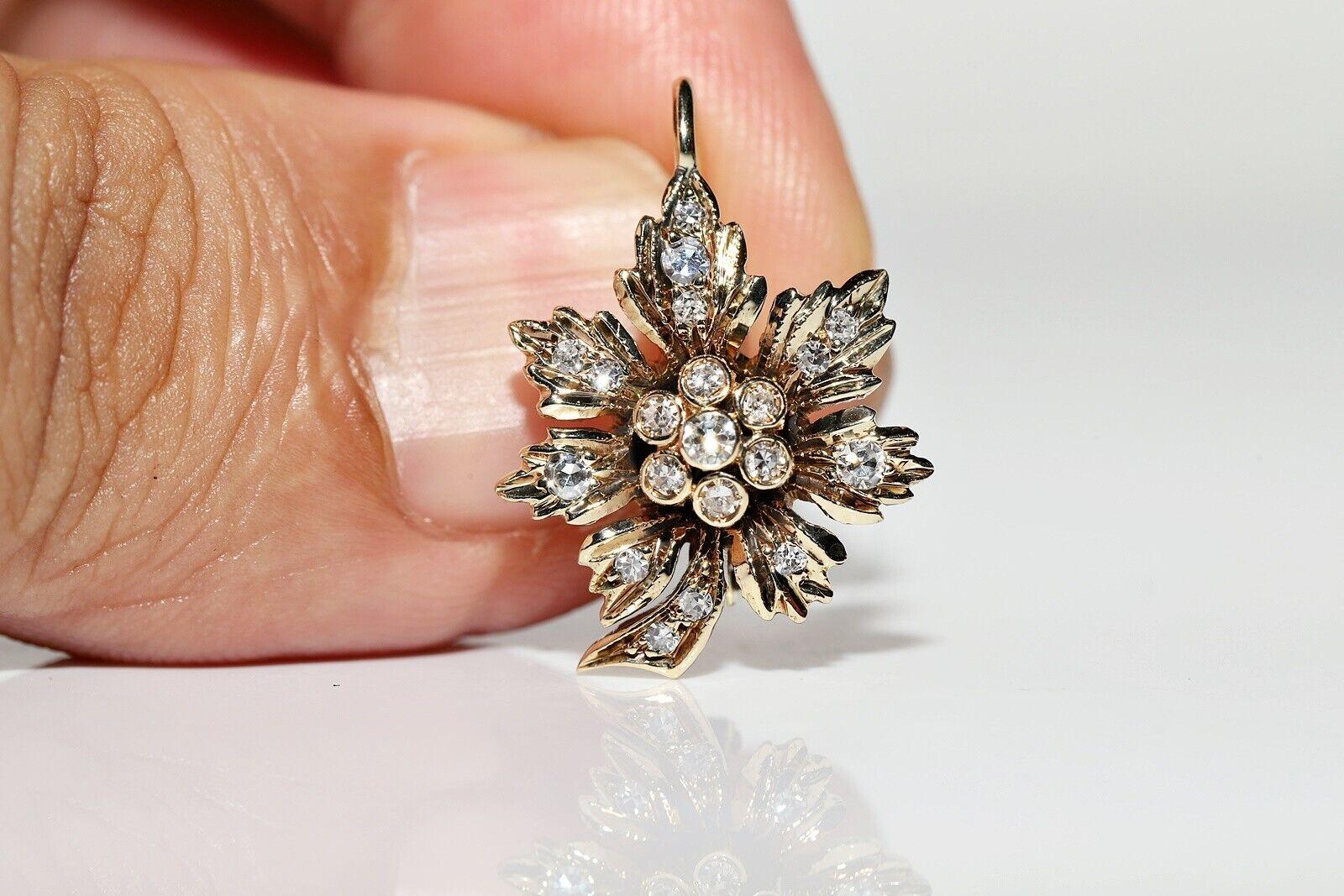 Vintage Circa 1970er Jahre 14k Gold Natürlicher Diamant Dekorierter Blatt-Ohrring  im Angebot 5